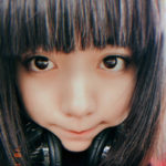 モデル池田エライザ　カメラに向ける目線が魅力的な一枚
